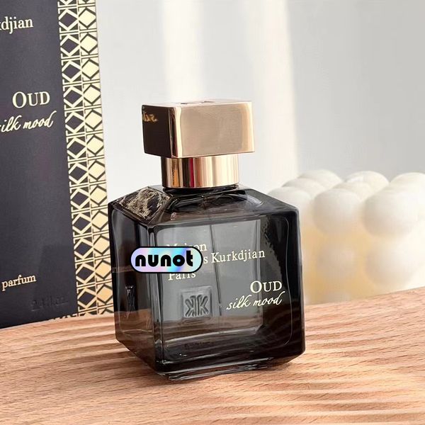 parfum baccarat perfume 70ml maison oudsatinmoo_d eau de parfum paris fragrance man woman cologne spray long lasting smell premi
parfum baccarat perfume 70ml maison oudsatinmoo_d eau de parfum paris fragrance man woman cologne spray long lasting smell premi