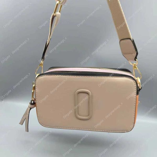 high appearance tote bag tiktok luxury high-end small crowd this year popular european and american camera new women hobo designer bags 
high appearance tote bag tiktok luxury high-end small crowd this year popular european and american camera new women hobo designer bags