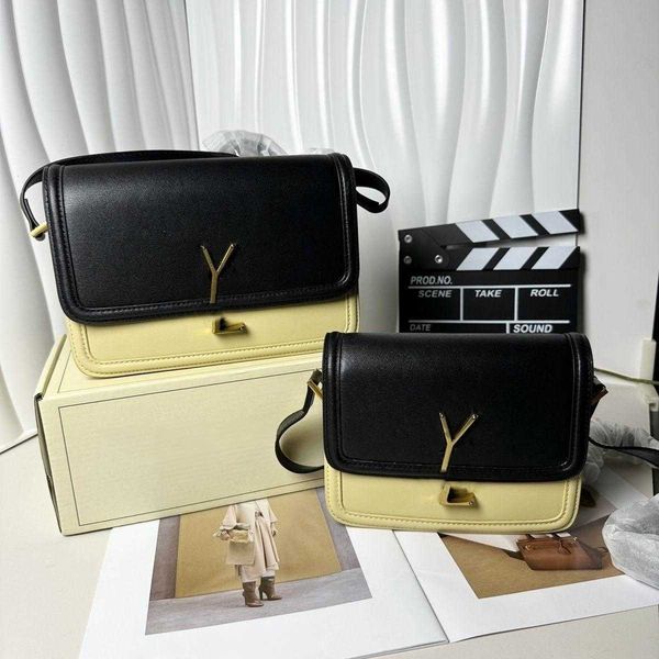 classic square splice tofu bag ys women's crossbody handbag leather clamshell wallet which is versatile portable and luxurious.
classic square splice tofu bag ys women's crossbody handbag leather clamshell wallet which is versatile portable and luxurious.