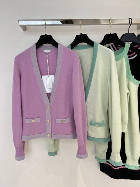 designer 2023 sweater jacket woman designer sweaters womens round neck stripe knitted long sleeved cardigan fashion casual knitwear shirts, White;black
designer 2023 sweater jacket woman designer sweaters womens round neck stripe knitted long sleeved cardigan fashion casual knitwear shirts, White;black