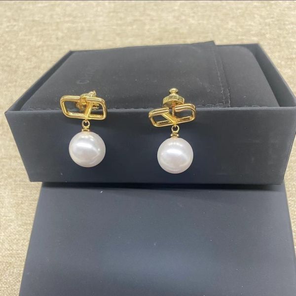 luxury designer drop pearl earrings gold dangle earring designer for woman fashion letter v mans stud earings girls ear studs wedding party, Silver
luxury designer drop pearl earrings gold dangle earring designer for woman fashion letter v mans stud earings girls ear studs wedding party, Silver