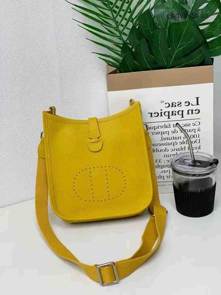 factory designer hemrres shoulder bags evelynn 2023 new bag women's fashion simple messenger bag fashion temperament shoulder hands cro
factory designer hemrres shoulder bags evelynn 2023 new bag women's fashion simple messenger bag fashion temperament shoulder hands cro