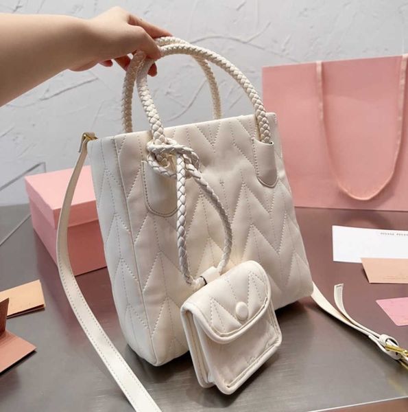new stylish pleated wander matelasse miu underarm tote bag womens luxury designer purses handbag clutch crossbody with shoulder luxury and h
new stylish pleated wander matelasse miu underarm tote bag womens luxury designer purses handbag clutch crossbody with shoulder luxury and h