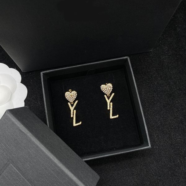 women luxury designer earrings 18k gold plated love diamond letters earring wedding party gift, Golden;silver
women luxury designer earrings 18k gold plated love diamond letters earring wedding party gift, Golden;silver