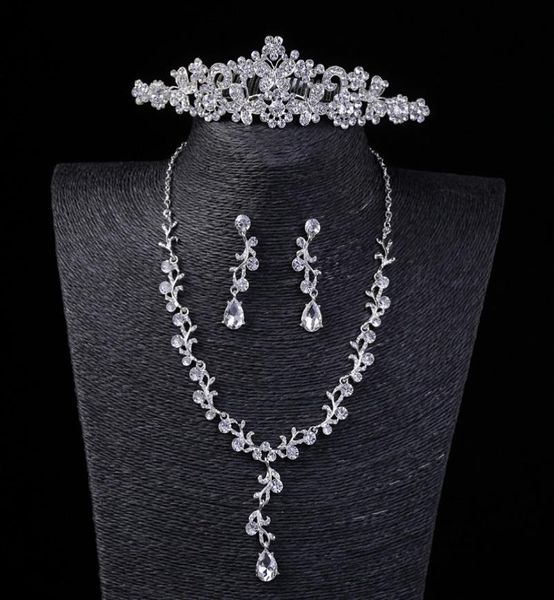 amazing bridal jewelry set sparkling three piece crown earring necklace jewelry wedding party accessories for ladies2335863, White
amazing bridal jewelry set sparkling three piece crown earring necklace jewelry wedding party accessories for ladies2335863, White