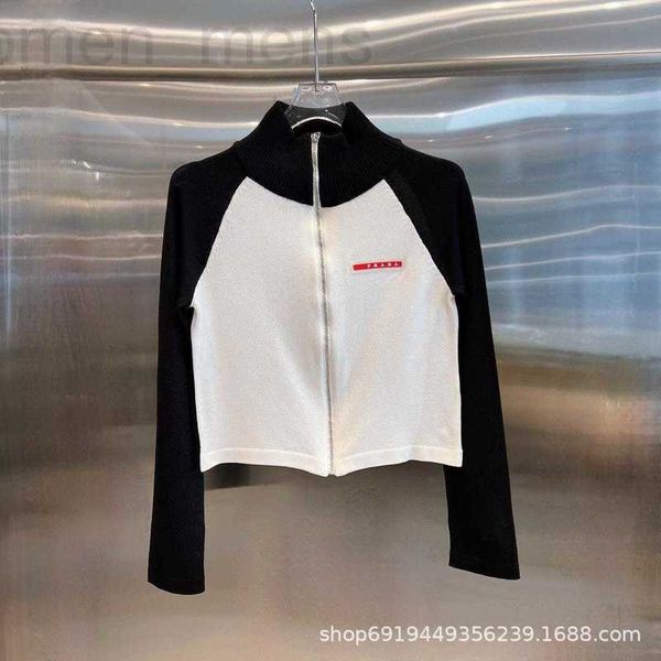 women's knits & tees designer 23 summer new black and white contrast zipper knit coat casual sports versatile jnww
women's knits & tees designer 23 summer new black and white contrast zipper knit coat casual sports versatile jnww