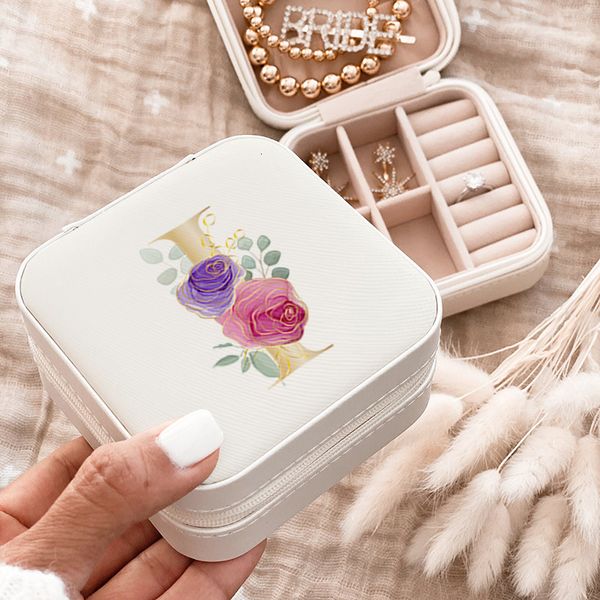 jewelry boxes alphabet flower box bridesmaids proposal portable organizer storage bridesmaid gift mystery 230808, Black;white
jewelry boxes alphabet flower box bridesmaids proposal portable organizer storage bridesmaid gift mystery 230808, Black;white