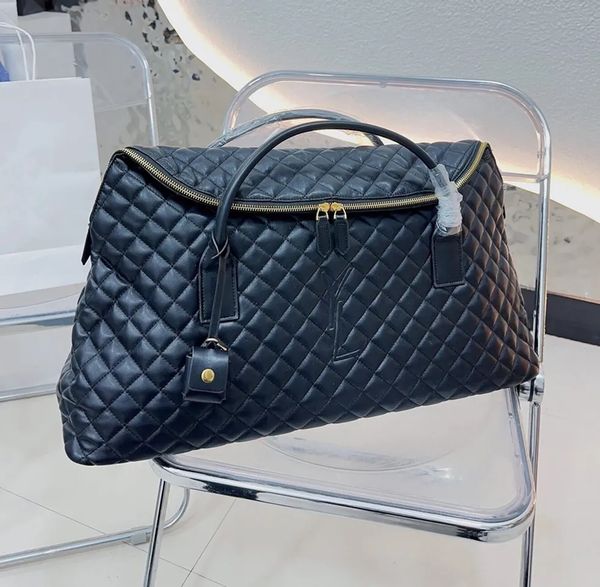new leather designer handbag es quilted leather travel bag famous large capacity handbag shoulder bag men's and women's fashion sh
new leather designer handbag es quilted leather travel bag famous large capacity handbag shoulder bag men's and women's fashion sh