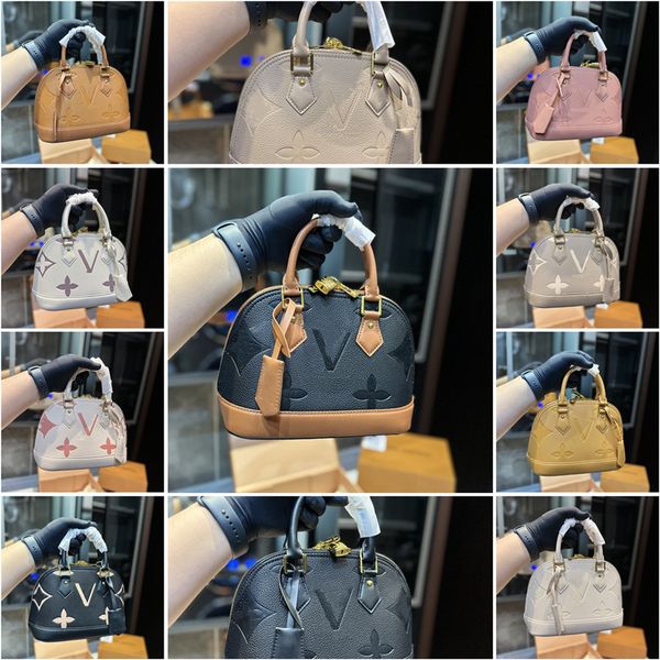 luxurys designers shell bag with lock embossing alma bb fashion women shoulder messenger bag genuine leather handbags ladies cosmetic crossb
luxurys designers shell bag with lock embossing alma bb fashion women shoulder messenger bag genuine leather handbags ladies cosmetic crossb