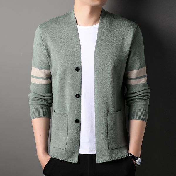 mens jackets grade brand designer luxury fashion knit cardigan sweater korean casual plain trendy coats jacket men clothing 230808, Black;brown
mens jackets grade brand designer luxury fashion knit cardigan sweater korean casual plain trendy coats jacket men clothing 230808, Black;brown