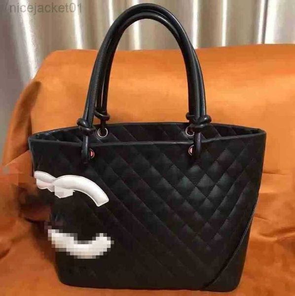 2023 designer cc cc women chanei bag embroidery tote handbag leisure women's bag bucket shopping large capacity lingge handbag tote bag
2023 designer cc cc women chanei bag embroidery tote handbag leisure women's bag bucket shopping large capacity lingge handbag tote bag