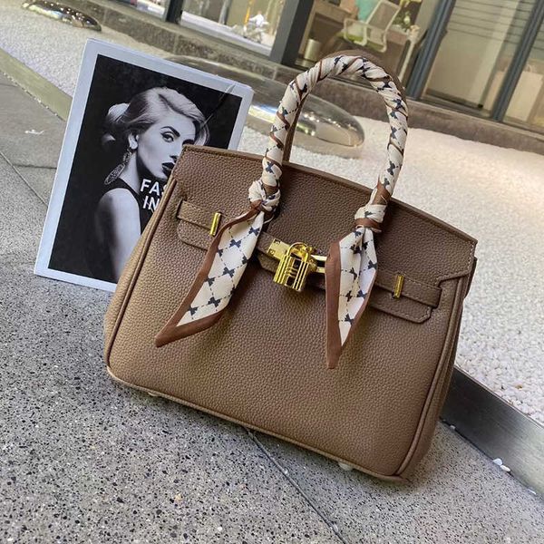 8a quality h ermes brikis designer handbags advanced soft leather litchi pattern handbag 2023 new commuter large capacity with real logo
8a quality h ermes brikis designer handbags advanced soft leather litchi pattern handbag 2023 new commuter large capacity with real logo