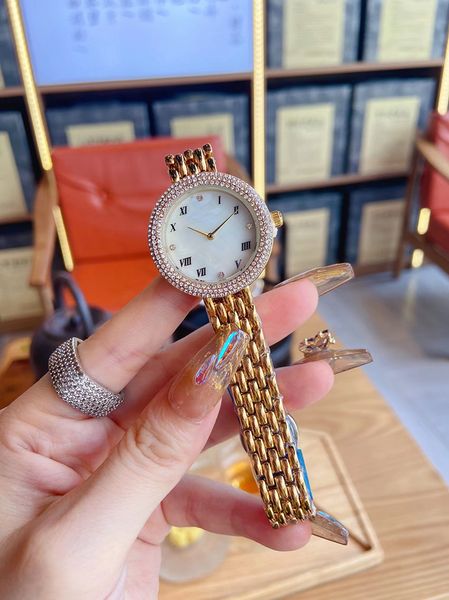 aaa designer women's watch quartz movement alloy casel case with diamond small red book amn, Slivery;brown
aaa designer women's watch quartz movement alloy casel case with diamond small red book amn, Slivery;brown