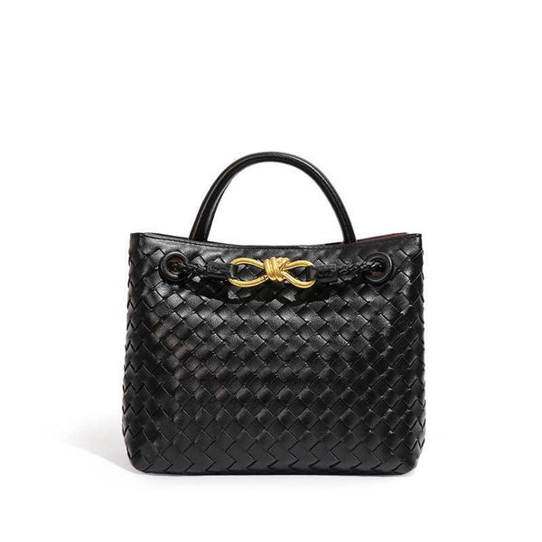 botegas handbag designer purse woven andiamo 2023 bag new metal rope buckle niche design simple shoulder large capacity fashionable crossbod
botegas handbag designer purse woven andiamo 2023 bag new metal rope buckle niche design simple shoulder large capacity fashionable crossbod