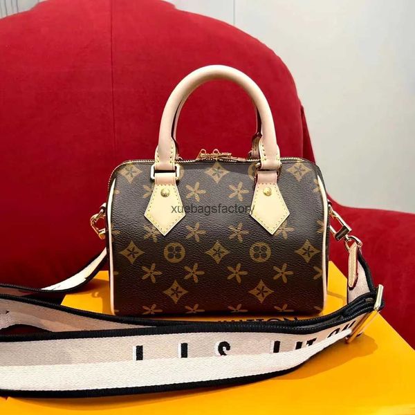 mens designer fashion cross body clutch boston bag handle luxury speedy nano 20 25 shoulder duffel travel bag women's handbags leather
mens designer fashion cross body clutch boston bag handle luxury speedy nano 20 25 shoulder duffel travel bag women's handbags leather