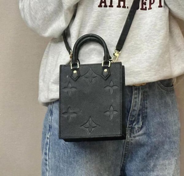 women shoulder bags designer handbag luxurys superficie de grano estampado de flores negras antiguas de la serie plat style classic brand fa
women shoulder bags designer handbag luxurys superficie de grano estampado de flores negras antiguas de la serie plat style classic brand fa