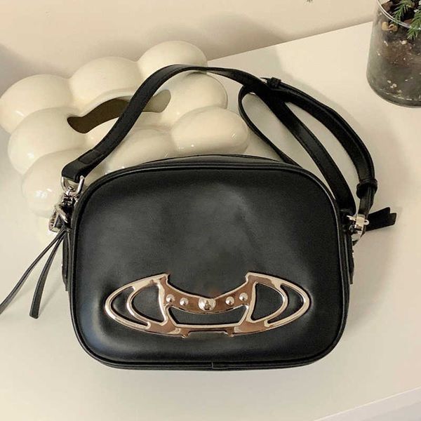 vivi camera bag small square oblique cross body women s embossed dark spicy girl designer shoulder bags handbags leather purse 230805
vivi camera bag small square oblique cross body women s embossed dark spicy girl designer shoulder bags handbags leather purse 230805