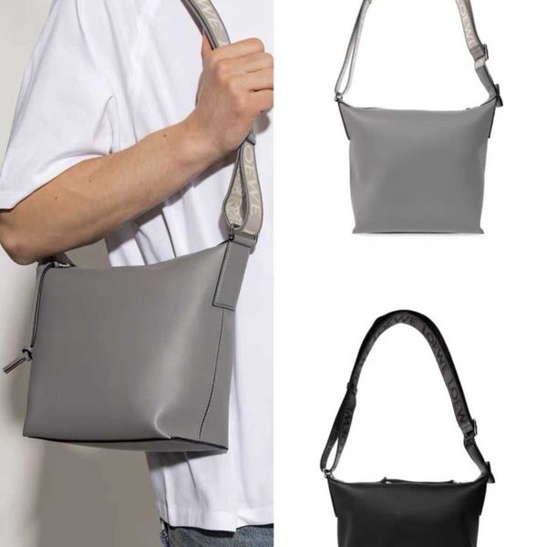 cross body bag pure leather men's large capacity small cubi embroidery wide shoulder belt one messenger bag commuter
cross body bag pure leather men's large capacity small cubi embroidery wide shoulder belt one messenger bag commuter