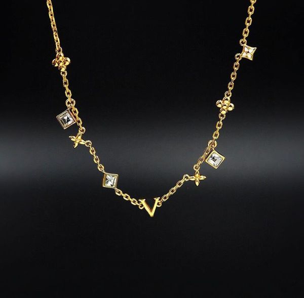 pendant necklaces letter flower hanger 3 square diamond necklace women's v-shaped multi flower necklace set, Silver
pendant necklaces letter flower hanger 3 square diamond necklace women's v-shaped multi flower necklace set, Silver