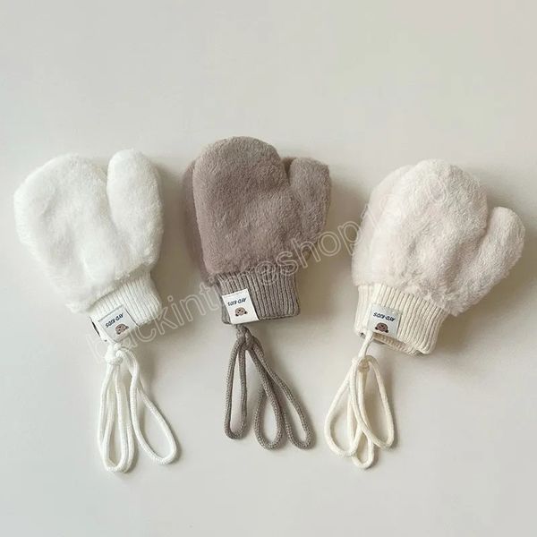1-4y baby cartoon bear mittens winter warm kids girls gloves soft fur children toddler thick child fleece cartoon mittens, White
1-4y baby cartoon bear mittens winter warm kids girls gloves soft fur children toddler thick child fleece cartoon mittens, White