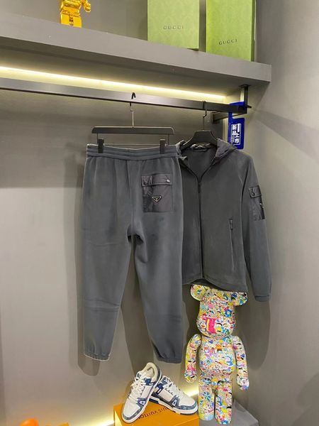 2023 fall and winter mens designer fleece jogging cargo pants ~ us size pants ~ beautiful mens yoga joggers track sweat pants, Black
2023 fall and winter mens designer fleece jogging cargo pants ~ us size pants ~ beautiful mens yoga joggers track sweat pants, Black