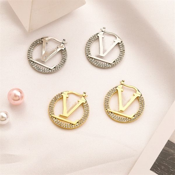luxury brand designer womens earrings v letters ear stud 18k gold plated silver geometric earring for wedding party jewerlry accessories
luxury brand designer womens earrings v letters ear stud 18k gold plated silver geometric earring for wedding party jewerlry accessories