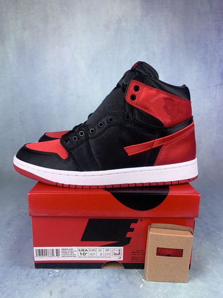 october 2023 releasing 1s satin bred basketball shoes 1 high og black university red white men women sports sneakers
october 2023 releasing 1s satin bred basketball shoes 1 high og black university red white men women sports sneakers