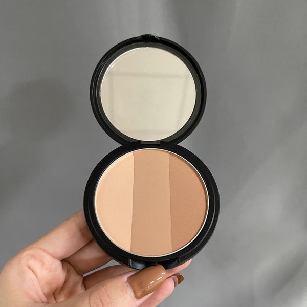 body glitter 3 colors highlight makeup pallet powder contouring high gloss shadow profile korean cosmetics gift 230809
body glitter 3 colors highlight makeup pallet powder contouring high gloss shadow profile korean cosmetics gift 230809