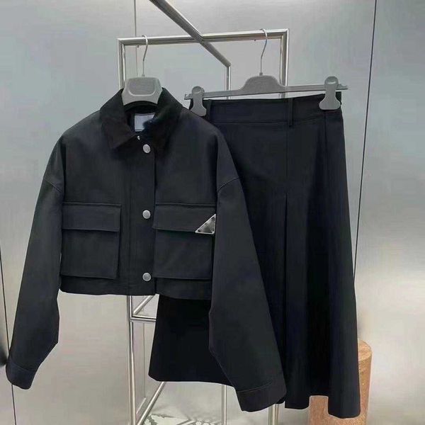 luxury designer women jacket long skirt set classic triangle short jackets dress two-piece fashion loose fitting dresses set womens clothing, Black;brown
luxury designer women jacket long skirt set classic triangle short jackets dress two-piece fashion loose fitting dresses set womens clothing, Black;brown