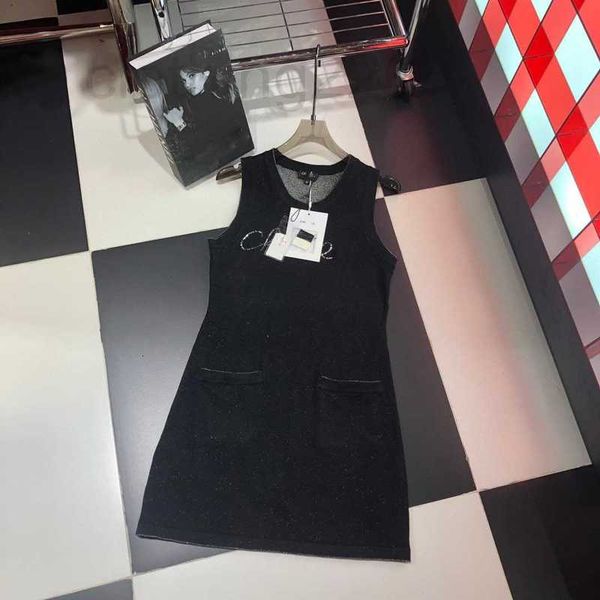 basic & casual dresses designer 23 summer new small fragrance style simple and fashionable reduced age beaded letter sleeveless dress hqxb, Black;gray
basic & casual dresses designer 23 summer new small fragrance style simple and fashionable reduced age beaded letter sleeveless dress hqxb, Black;gray