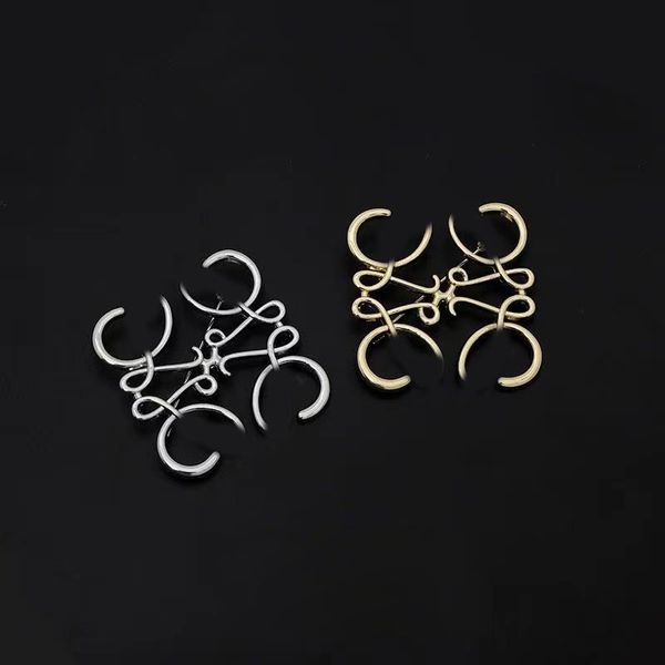 luxury designer men womens brooch pins brand classic gold letter brooch pin suit dress pins for lady specifications designer jewelry, Gray
luxury designer men womens brooch pins brand classic gold letter brooch pin suit dress pins for lady specifications designer jewelry, Gray
