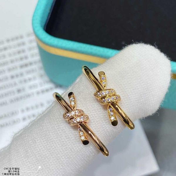 knot twist winding ring women rose gold 18k sterling silver inlaid fashion light luxury ins original packaging
knot twist winding ring women rose gold 18k sterling silver inlaid fashion light luxury ins original packaging