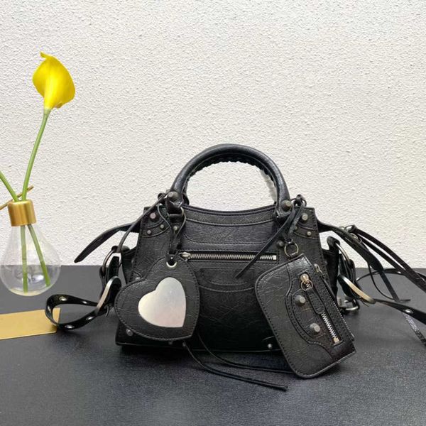 7a handbag woman tote large capacity new neo cagole locomotive bag single shoulder love mirror rivet design imported leather b designer zipp
7a handbag woman tote large capacity new neo cagole locomotive bag single shoulder love mirror rivet design imported leather b designer zipp