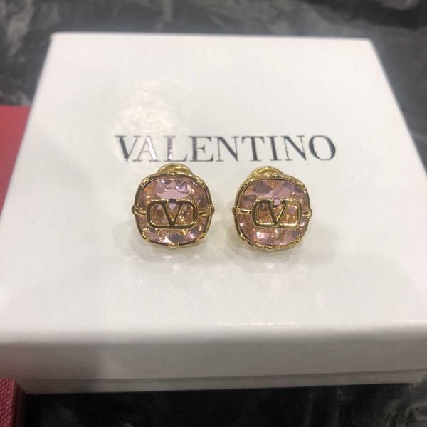 woman fashion valentino designer warren's fashionable french ins exquisite celebrity temperament sparkling inlaid rhinestone gold plate, Golden;silver
woman fashion valentino designer warren's fashionable french ins exquisite celebrity temperament sparkling inlaid rhinestone gold plate, Golden;silver