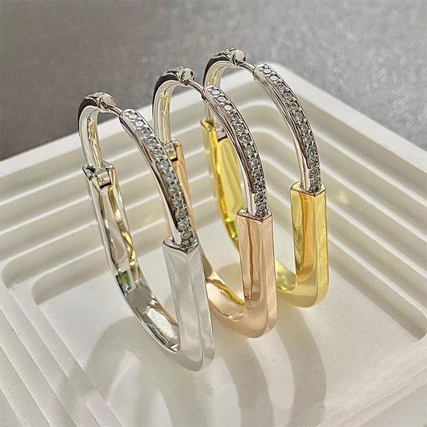 2023 new women's luxury silver padlock earrings t letter round stud classic geometric arrow heart earrings women's desig earrings, Golden;silver
2023 new women's luxury silver padlock earrings t letter round stud classic geometric arrow heart earrings women's desig earrings, Golden;silver
