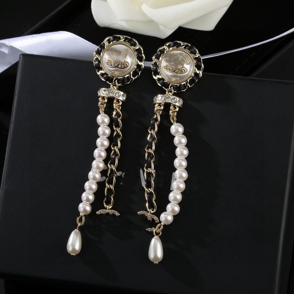 various models simple luxury desinger letter ccity stud long dangle earrings pearl tassel channel crystal wedding party jewelry accessories, Golden;silver
various models simple luxury desinger letter ccity stud long dangle earrings pearl tassel channel crystal wedding party jewelry accessories, Golden;silver