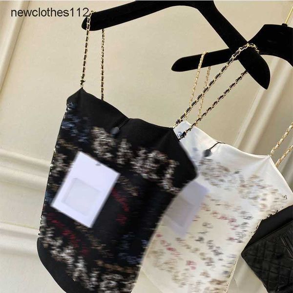 designer designer runway summer 2023 women's t-shirt fashion chain tanks ladies elegant letter women sleeveless casual tank 235, White
designer designer runway summer 2023 women's t-shirt fashion chain tanks ladies elegant letter women sleeveless casual tank 235, White