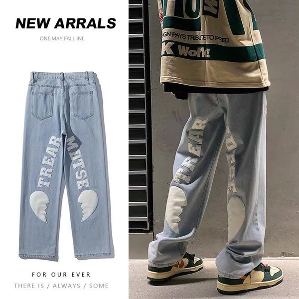 mens jeans england style heart letter embroidery streetwear men hip hop trousers vintage straight denim pants pantalones hombre 230808, Blue
mens jeans england style heart letter embroidery streetwear men hip hop trousers vintage straight denim pants pantalones hombre 230808, Blue