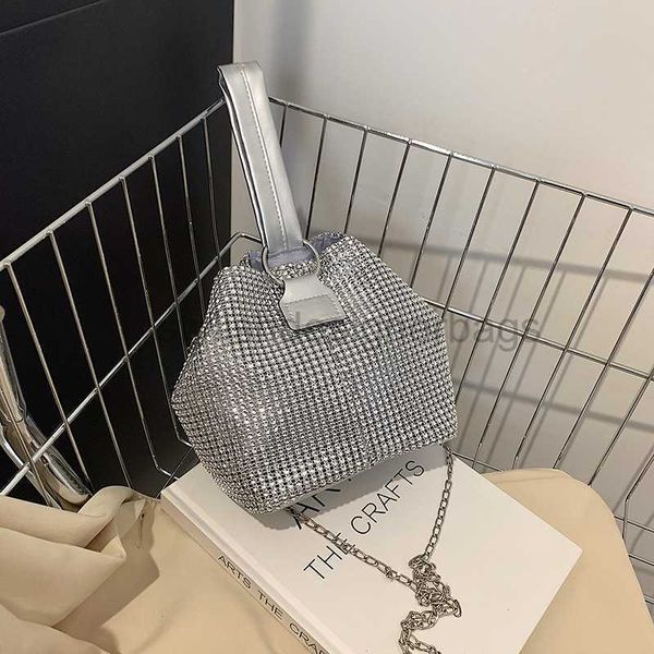 drawstring trendy bright diamond early spring bag for women 2023 new leisure shoulder bag commuter bag portable fashion bucket tidal bagstyl
drawstring trendy bright diamond early spring bag for women 2023 new leisure shoulder bag commuter bag portable fashion bucket tidal bagstyl