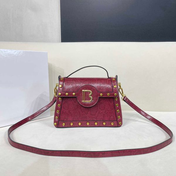 high-quality underarm bag fashion designer shoulder bag luxury vintage women leather crossbody bag classic beach handbag 7a
high-quality underarm bag fashion designer shoulder bag luxury vintage women leather crossbody bag classic beach handbag 7a