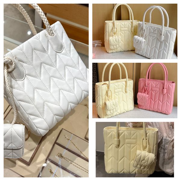 temperament elegant handbags crossbody bag shopping armpit bags handbag shoulder bag underarm bag classic leather fashion bag boutique bag
temperament elegant handbags crossbody bag shopping armpit bags handbag shoulder bag underarm bag classic leather fashion bag boutique bag