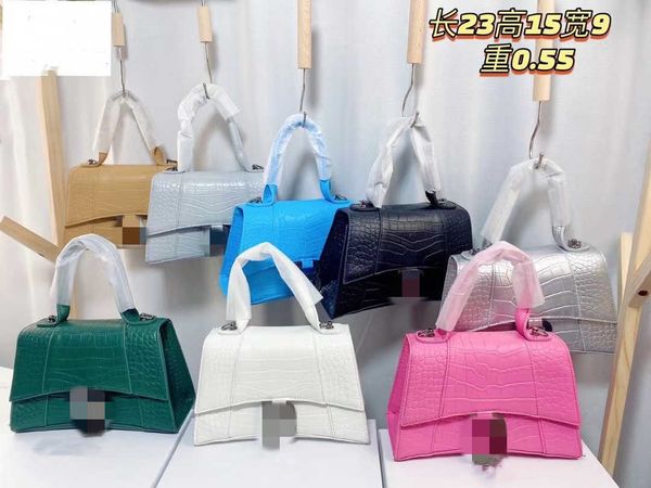 new crocodile pattern handheld hourglass bag b-line casual fashion one shoulder crossbody women's
new crocodile pattern handheld hourglass bag b-line casual fashion one shoulder crossbody women's