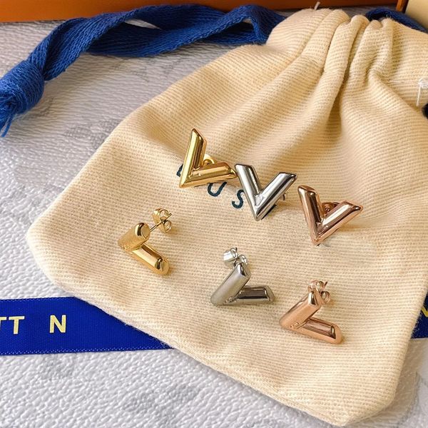 design stud earrings 18k rose gold earring luxury girls' letter inlaid earrings classic senior couple gift accessories designer jewelry, White
design stud earrings 18k rose gold earring luxury girls' letter inlaid earrings classic senior couple gift accessories designer jewelry, White