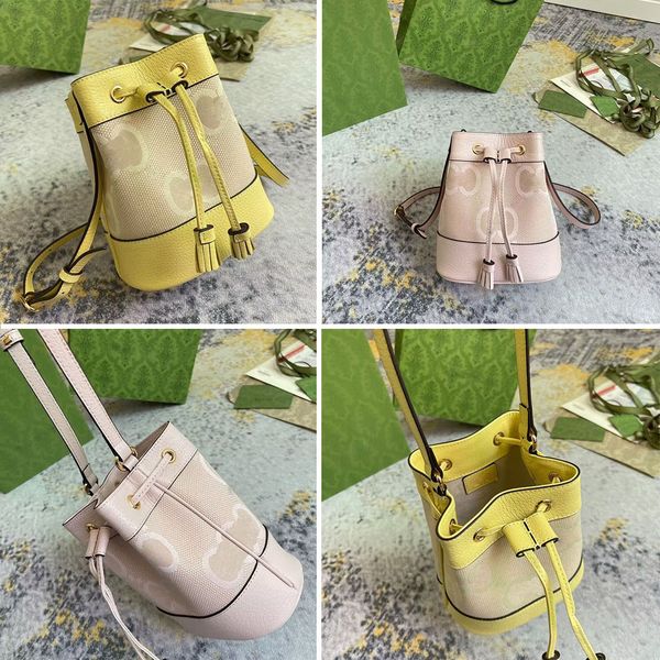 mini bucket crossbody bag oidia 2023 new styles fashion purse bucket bag 15.5*19*9, Black;red
mini bucket crossbody bag oidia 2023 new styles fashion purse bucket bag 15.5*19*9, Black;red