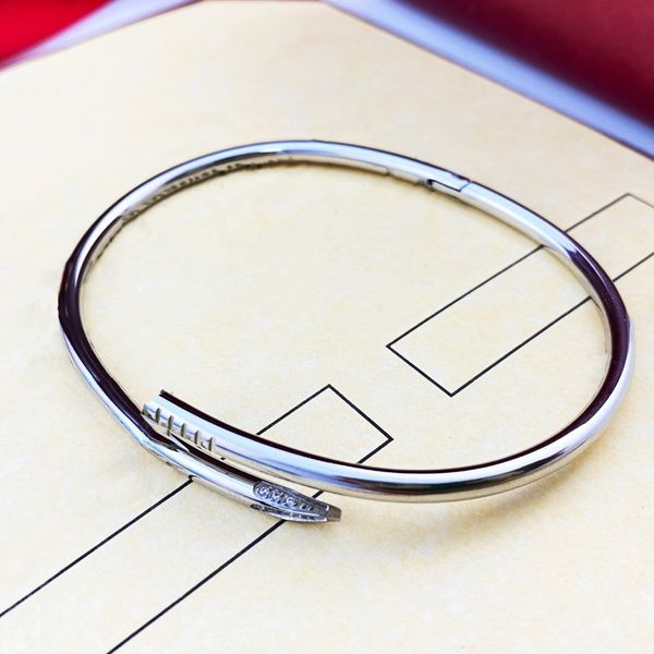 classic bangles designer edition gold silver nail bracelet titanium steel cuff fashion bangle nlay diamond bracelets womens mens love jewelr, Black 
classic bangles designer edition gold silver nail bracelet titanium steel cuff fashion bangle nlay diamond bracelets womens mens love jewelr, Black