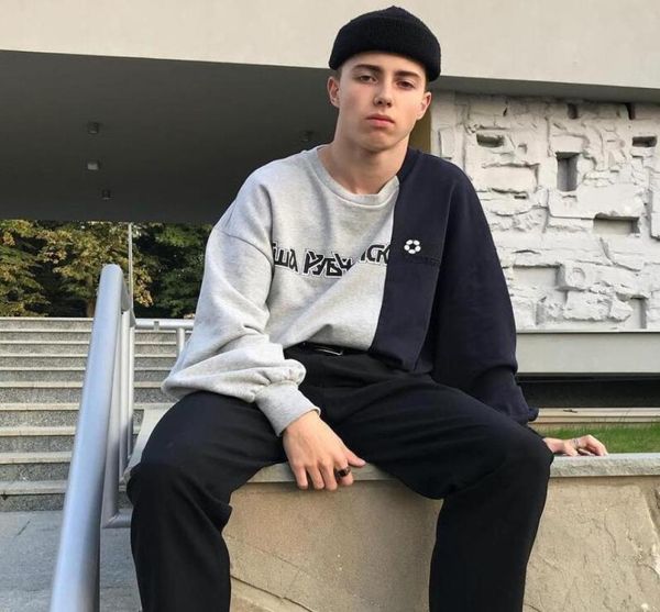 gosha mens sweatshirt hip hop fashion panalled long sleeve pullovers 4 colors russian letters printing ribbed crew neck sweater7842611, Black
gosha mens sweatshirt hip hop fashion panalled long sleeve pullovers 4 colors russian letters printing ribbed crew neck sweater7842611, Black