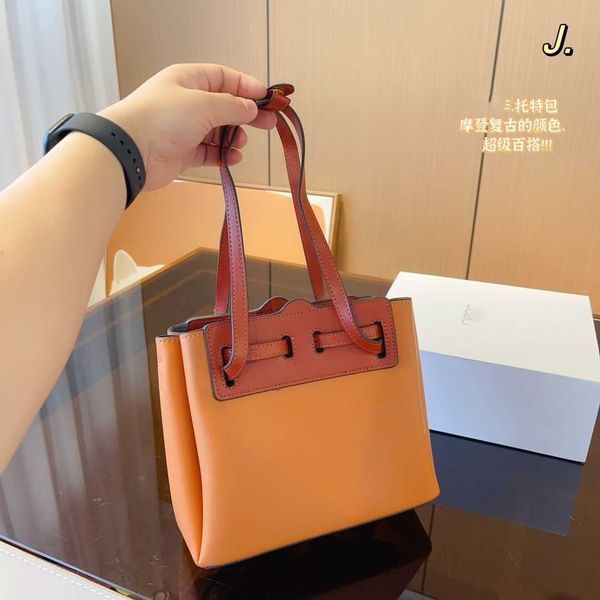 lew.lazo drawstring tote bag shoulder bag~spacious backpack made of canvas and leather
lew.lazo drawstring tote bag shoulder bag~spacious backpack made of canvas and leather