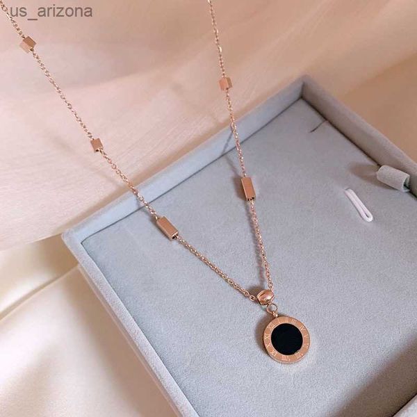 316l stainless steel roman numeral black and white disc pendant necklace fashion korean jewelry unusual womans clavicle chain l230620, Silver
316l stainless steel roman numeral black and white disc pendant necklace fashion korean jewelry unusual womans clavicle chain l230620, Silver