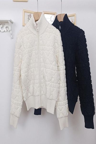 88 2022 milan style summer sweater brand same style sweater crew neck short sleeve gray pullover flora print white black fashion w8030327
88 2022 milan style summer sweater brand same style sweater crew neck short sleeve gray pullover flora print white black fashion w8030327
