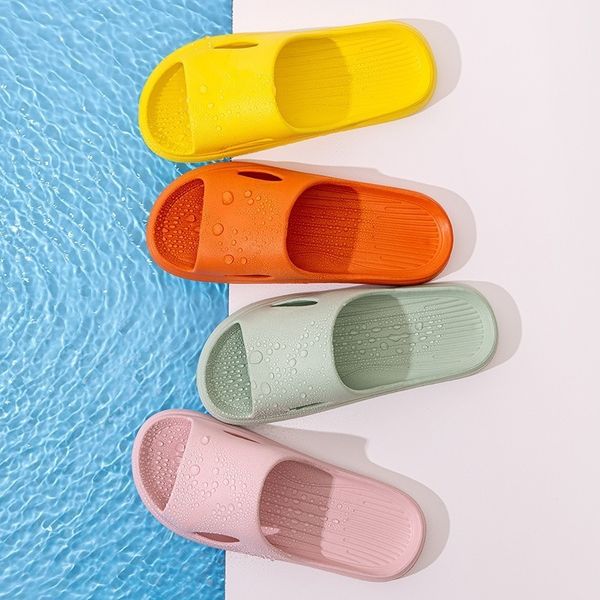 slippers soft home couples summer indoor nonslip bathroom solid sandals el family men women flip flops flat shoes 230808, Black
slippers soft home couples summer indoor nonslip bathroom solid sandals el family men women flip flops flat shoes 230808, Black